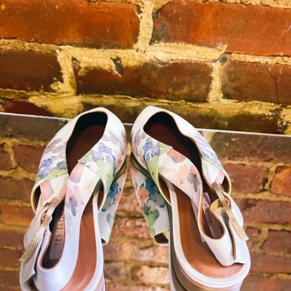Ted Baker London Floral Slingback Pointed Flats